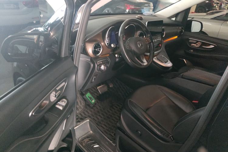 Used Mercedes-Benz V-Class 2016 V 260 Avantgarde Edition