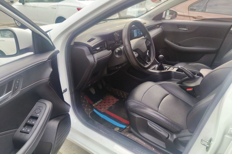 Used Roewe i5 2023 1.5L Manual Excellence Edition
