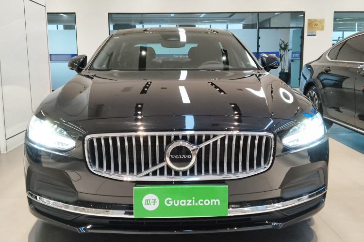 Used Volvo S90 2025 B5 Zhiyi Luxury Edition
