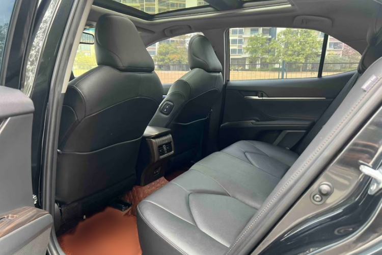 Used Toyota Camry 2021 2.5G Luxury Edition