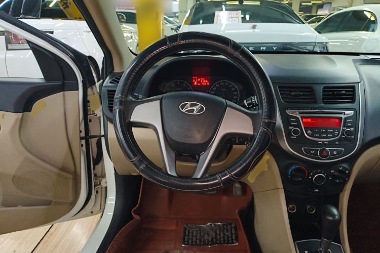 Used Hyundai Verna 2016 1.4L Automatic Smart GLS
