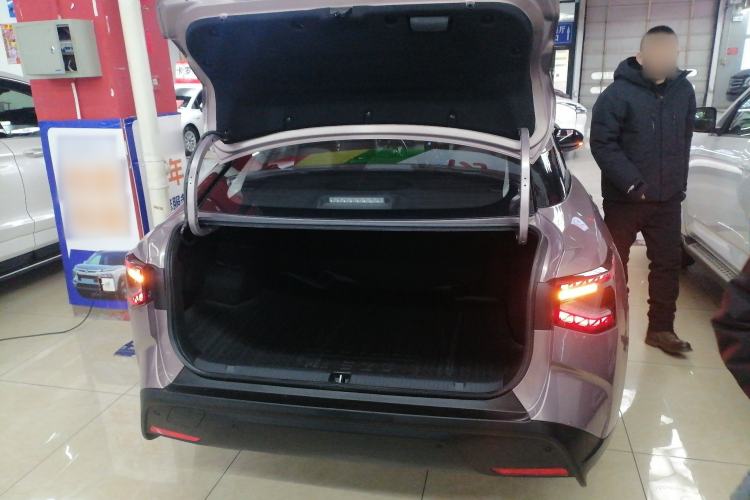 Used Toyota bZ3 2023 616 km Long-Range Premium
