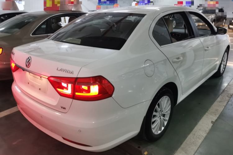 Used Volkswagen Lavida 2013 1.4TSI DSG Luxury Edition
