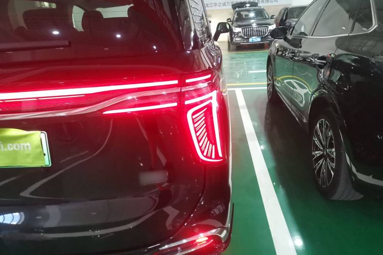 Used Hongqi HQ9 PHEV 2024 2.0T Four-Wheel Drive Business Edition
