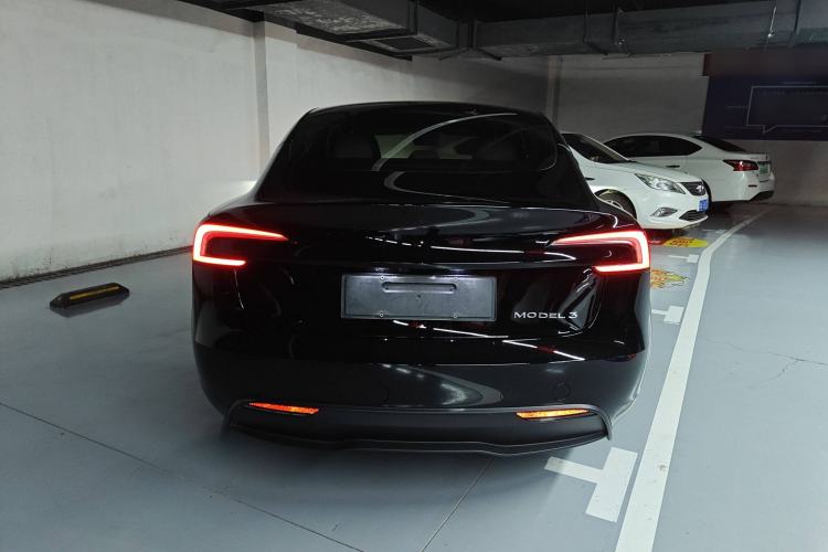 Used Tesla Model 3 2023 Rear-Wheel-Drive Version
