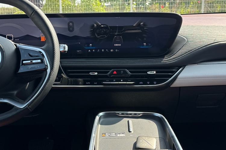 Used Buick LaCrosse 2023 28T Prestige Edition
