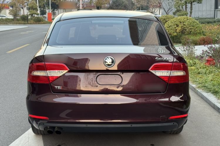 Used Skoda Superb 2013 1.4TSI Manual Shengshi Edition
