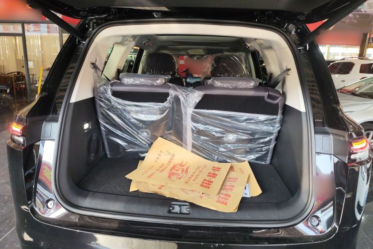 Used Leapmotor C16 2026 Extended-Range 280 LiDAR Zhizun Edition 6 Seats
