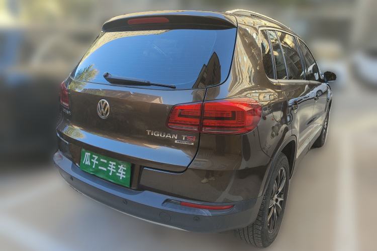 Used Volkswagen Tiguan 2015 1.8TSI Automatic All-Wheel-Drive Luxury Model
