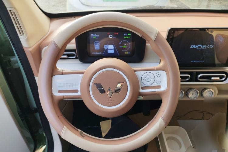 Used Wuling Hongguang MINIEV 2024 3rd Generation 215km Youth Edition
