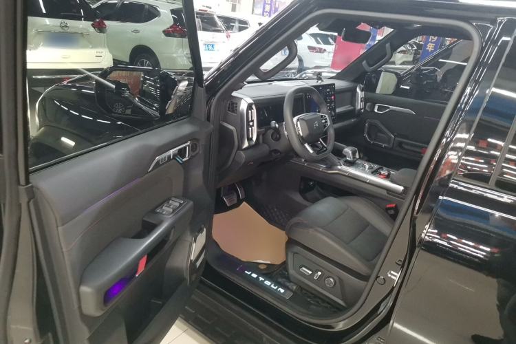 Used Jetour Traveler 2023 2.0T All-Wheel Drive CrossPRO+
