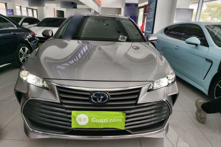Used Toyota Avalon 2019 Dual-Engine 2.5L Luxury Edition China VI Standard
