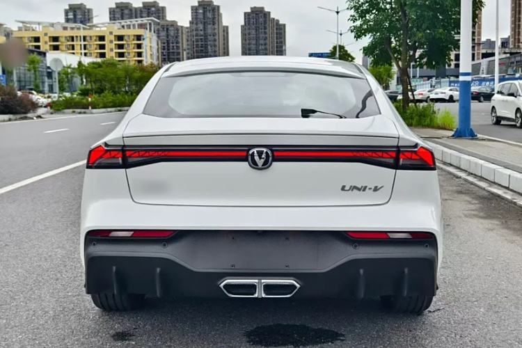 Used Changan UNI-V iDD 2024 Blue Whale Smart Electric iDD 136km Luxury Model
