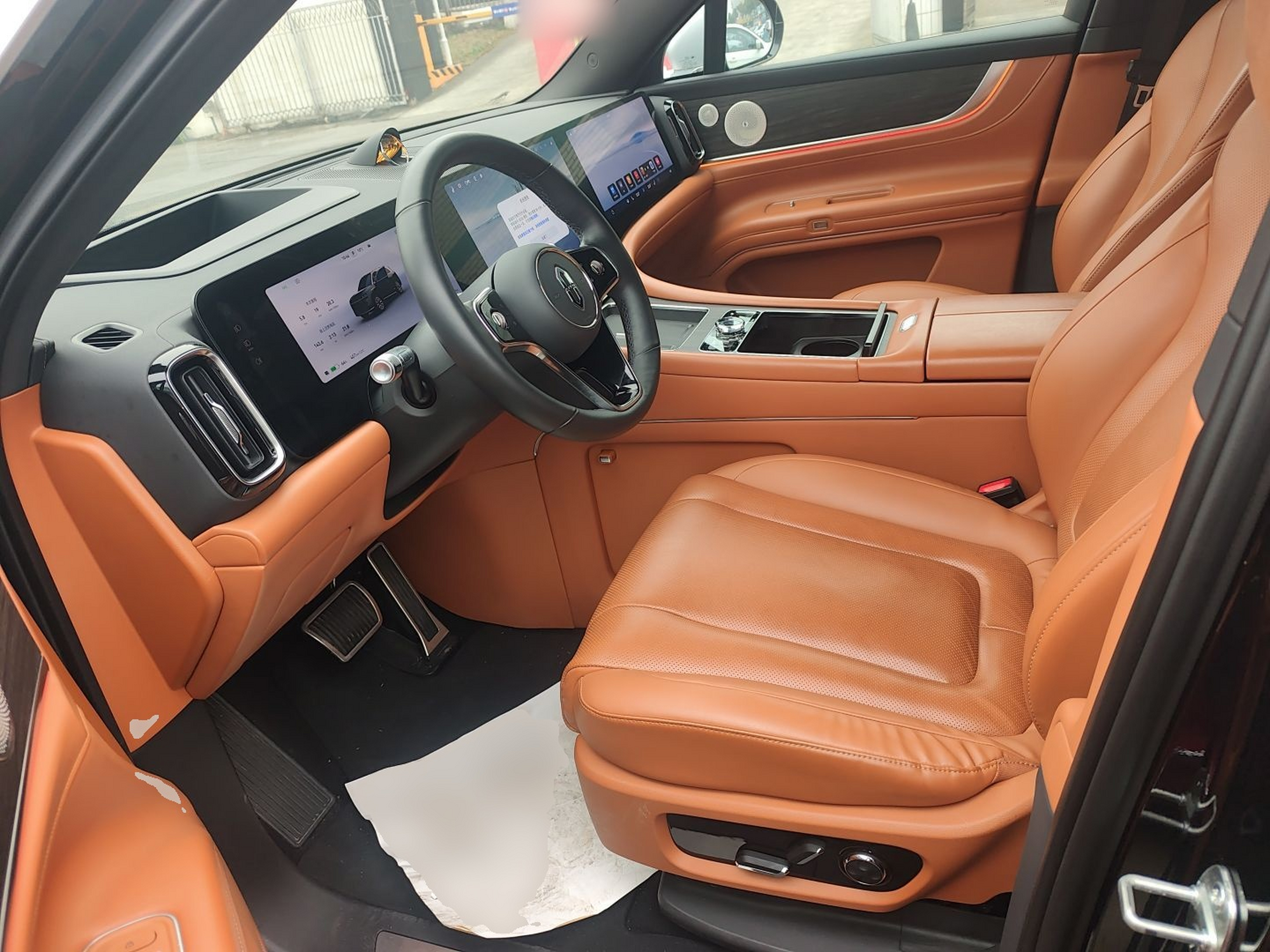 المقاعد الأمامية داخل السيارة