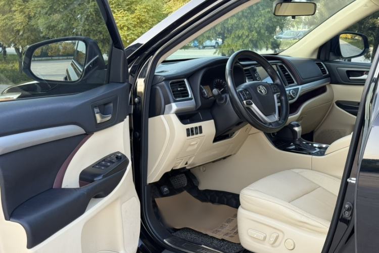 Used Toyota Highlander 2015 2.0T Four-Wheel Drive Luxury Edition 7-Seater
