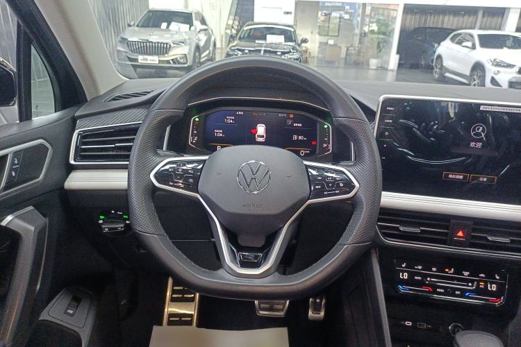 Used Volkswagen Tiguan L 2023 330TSI Automatic Two-Wheel Drive R-Line Enjoyment Edition
