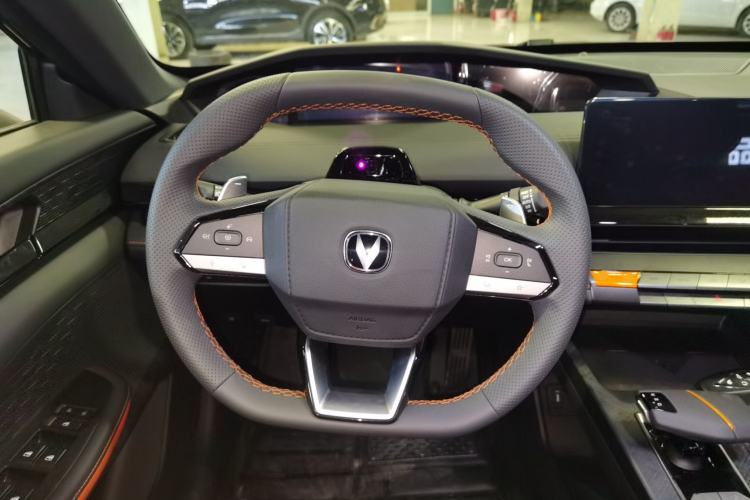 Used Changan UNI-V 2022 1.5T Smart Navigation Version
