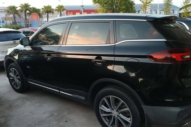 Used Geely Auto Emgrand X7 Sport 2018 1.8TD Automatic Two-Wheel Drive Smart Connect 4G Internet Edition
