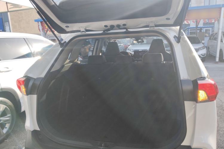 Used Toyota RAV4 2023 2.0L CVT Two-Wheel Drive Fashion Plus Edition
