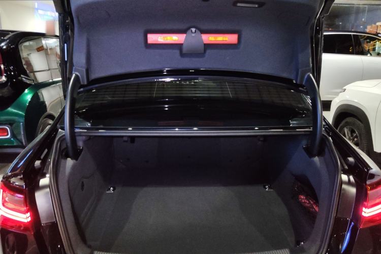 Used Audi A6L 2018 30th Anniversary Edition 45 TFSI quattro Luxury Model
