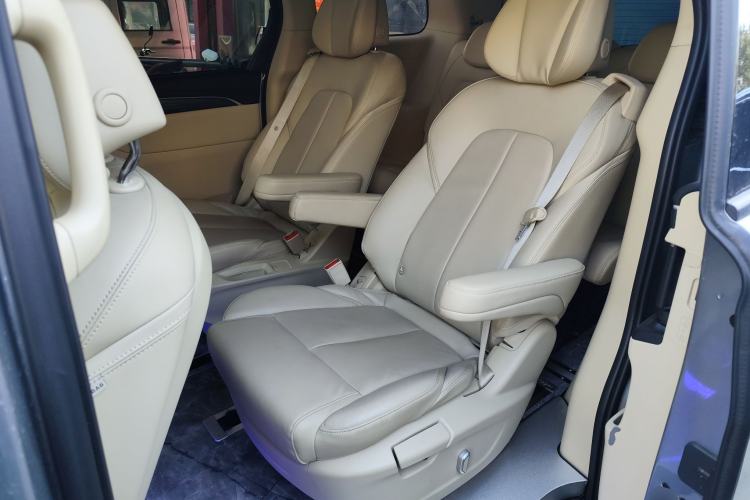 Used Buick GL8 2023 ES Lu Zun Deluxe Model