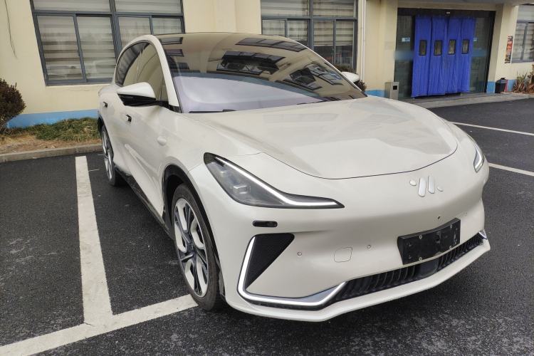 Used  LS7 2023 100kWh Lux Rear-Drive Version