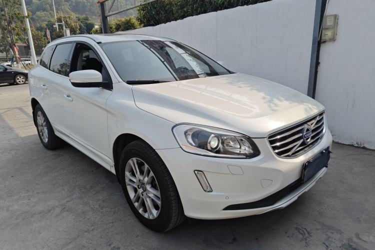 Used Volvo XC60 2015 T5 Smart Upgrade Model
