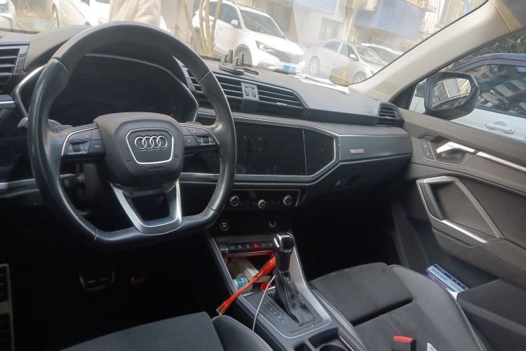 Used Audi Q3 2021 40 TFSI Fashion Dynamic Model