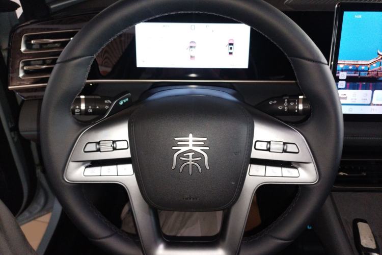 Used BYD Qin L 2025 DM-i Smart Drive 120KM Superior Model
