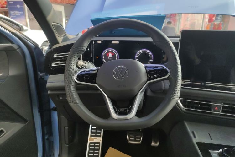 Used Volkswagen Tiguan L 2024 PRO 380TSI Four-Wheel Drive R-Line Prestige Edition
