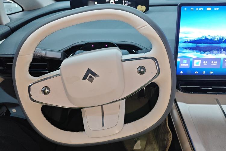 Used  GT 2023 560 Rear-Drive Seven-Wing Edition