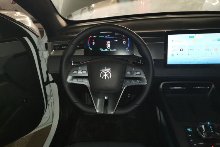 Used BYD Qin PLUS 2025 DM-i Smart Drive 55KM Leading Model