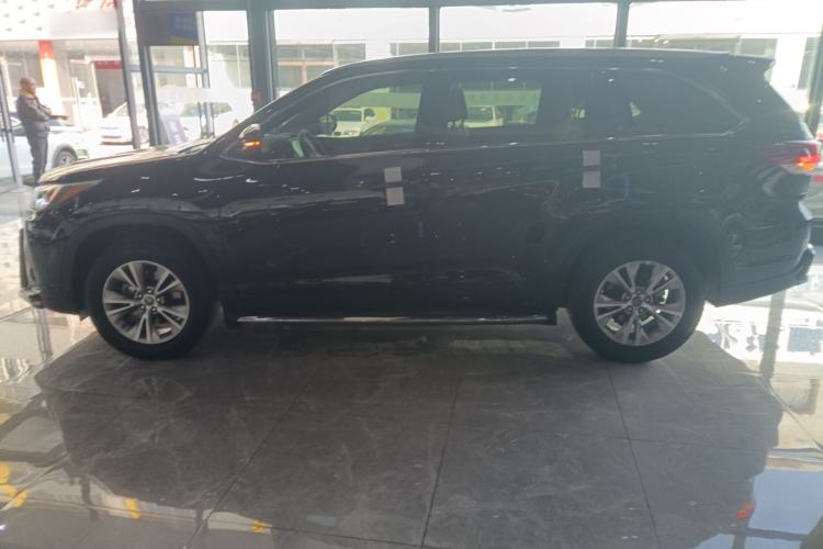 Used Toyota Highlander 2018 2.0T Two-Wheel Drive Elite Edition 5 Seats Emission Standard China V
