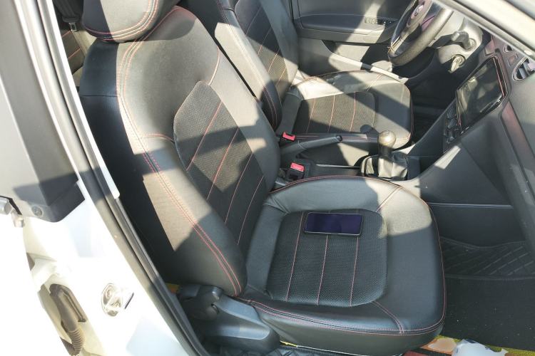 Used Volkswagen Jetta 2015 1.6L Manual Fashion Edition