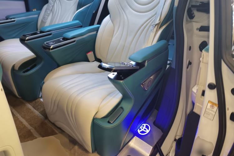 Used Toyota Sienna 2021 2.5L Hybrid Luxury Edition
