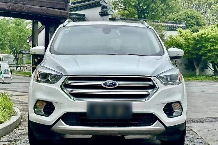 Used Ford Kuga 2018 EcoBoost 180 Two-Wheel-Drive Platinum Edition

