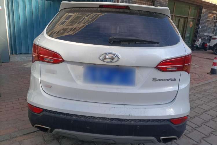 Used Hyundai Santa Fe 2013 2.4L Automatic Two-Wheel Drive Smart Version