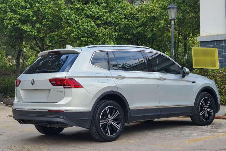 Used Volkswagen Tiguan L 2019 330TSI Automatic Two-Wheel Drive Panoramic Comfort Edition China V Standard
