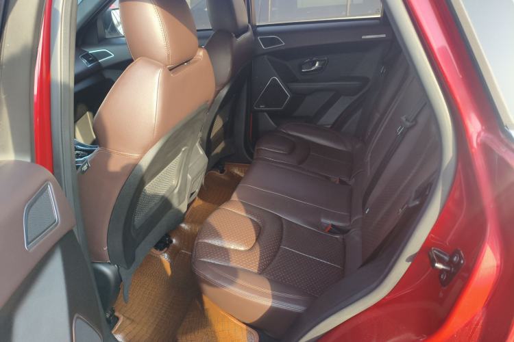 Used Land X7 2015 2.0T Panoramic Prestige Edition
