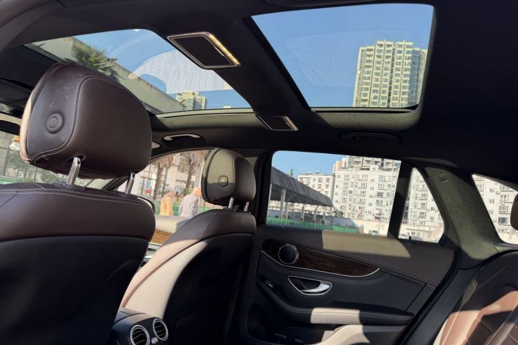 Used Mercedes-Benz GLC 2019 GLC 260 L 4MATIC Dynamic Model
