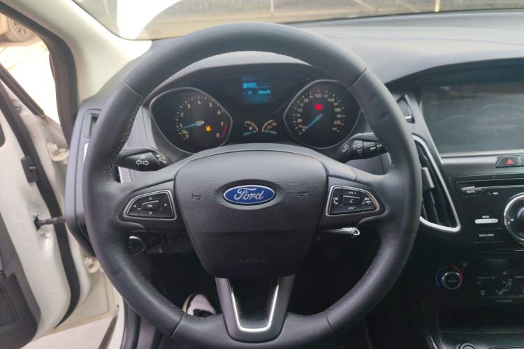 Used Ford Focus 2015 Sedan EcoBoost 125 Automatic Supreme Style Edition
