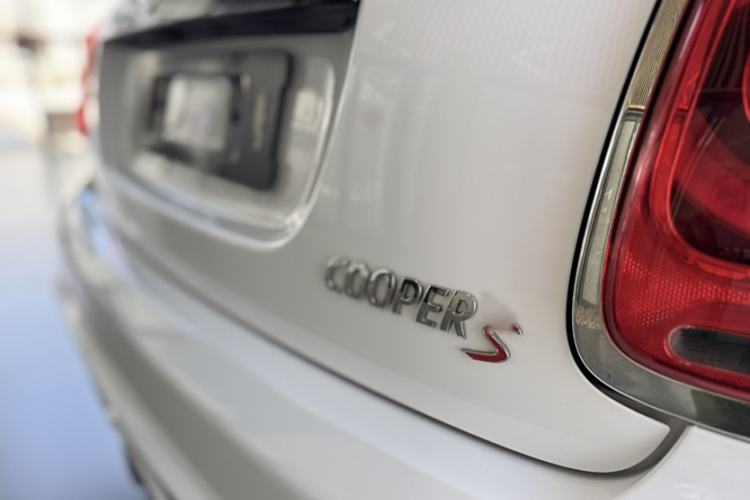 Used  MINI 2016 2.0T COOPER S Five-Door Edition
