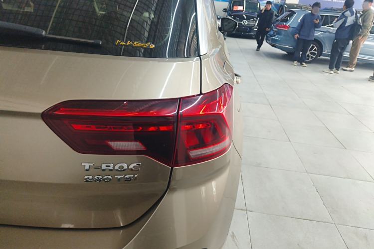 Used Volkswagen T-ROC 2018 280TSI DSG Two-Wheel-Drive Comfort Version China V Standard
