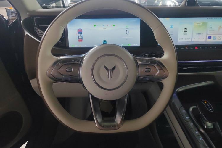 Used VOYAH FREE 2021 Four-Wheel Drive Standard Range-Extended Exclusive Luxury Package
