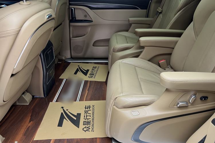 Used Buick GL8 2020 ES Land Cruiser 653T Luxury Model
