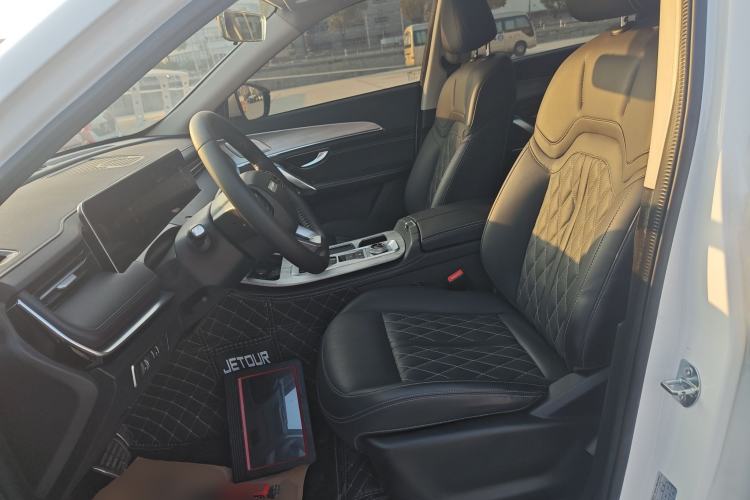 Used JETOUR X70 PLUS 2023 1.5T DCT Brave PLUS 5-Seater