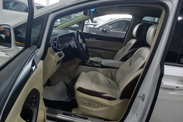 Used Buick GL8 2023 ES Lu Zun Deluxe Model
