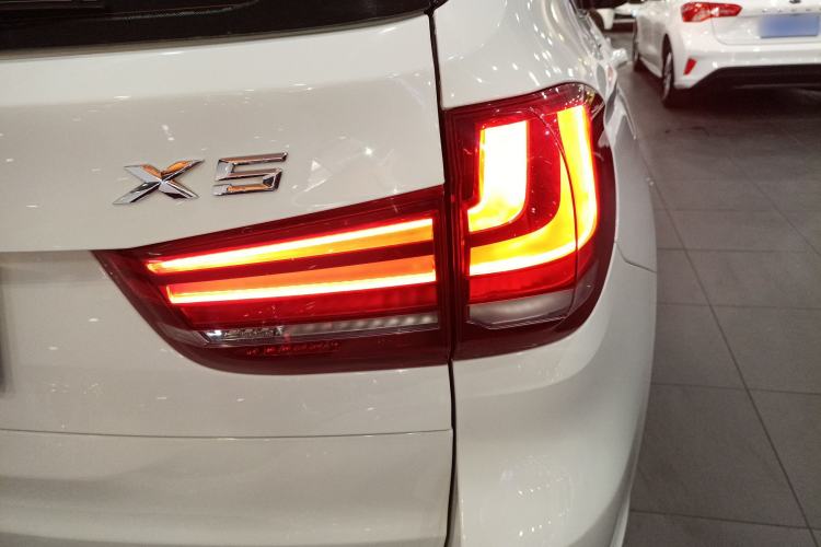 Used BMW X5 2015 xDrive28i
