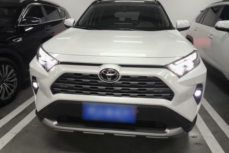 Used Toyota RAV4 2024 2.0L CVT Two-Wheel Drive Fashion Plus Edition
