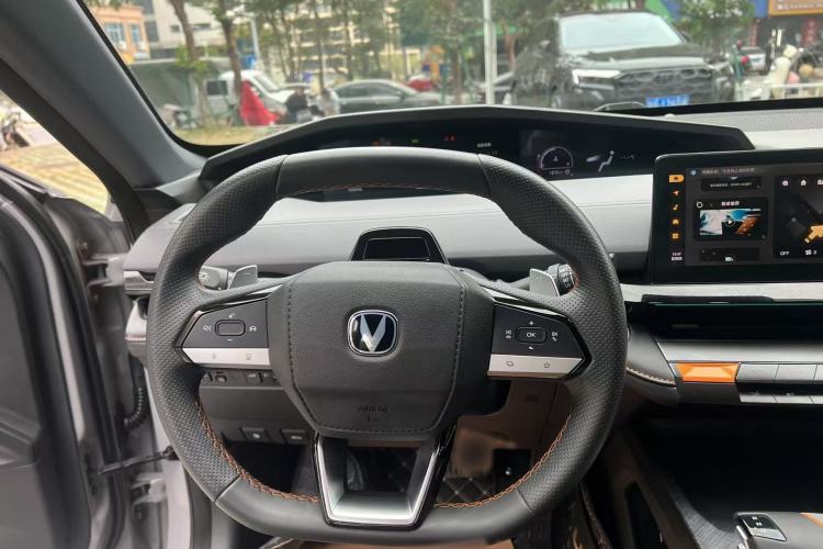 Used Changan UNI-V 2022 1.5T Prestige Version